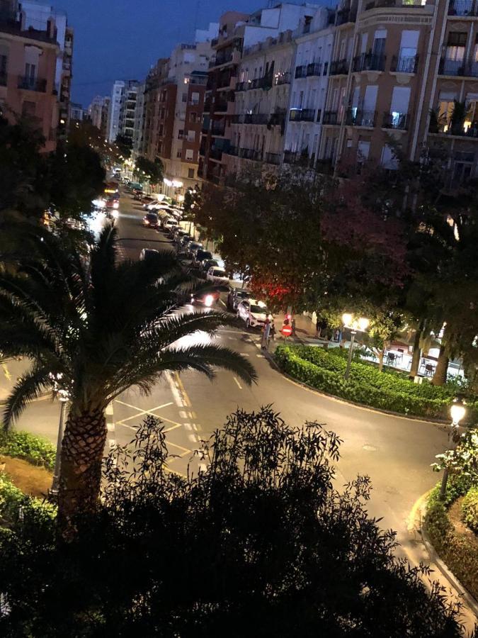 Impresionante Apartamento En Ruzafa Al Lado Del Mercado Valencia Luaran gambar